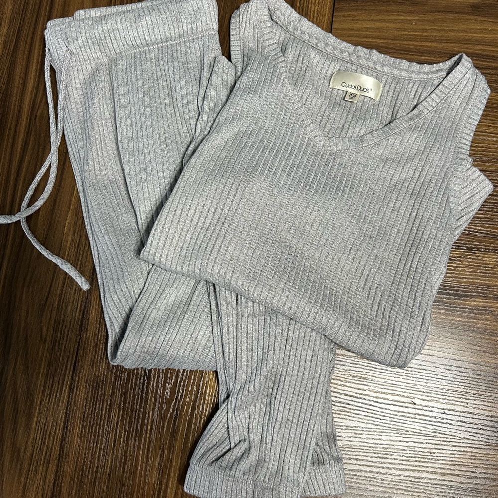 Cuddl Duds Ribbed Heather Gray Pajama Setting